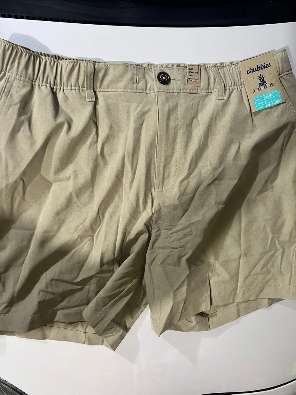 chubbies Men's Khaki Flat-Front Elastic-Waist Shorts